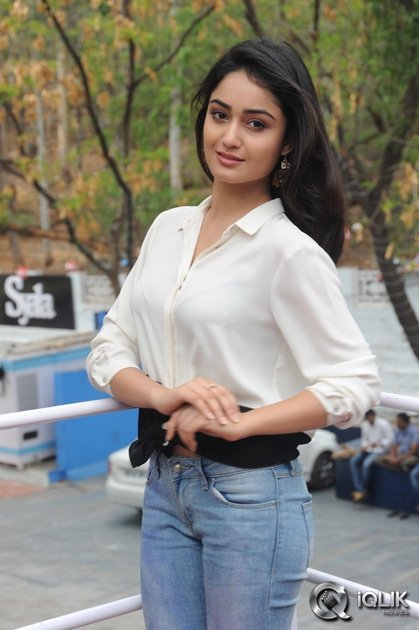 Tridha-Choudhury-at-Surya-vs-Surya-Movie-Success-Meet